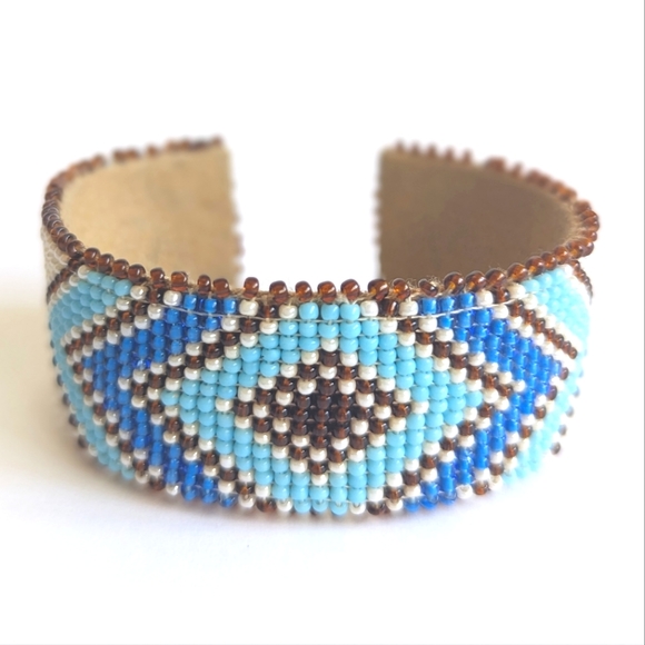 Marc Jacobs Seed Bead Cuff Leather Bracelet 😍 Adjustable fit - Picture 3 of 5